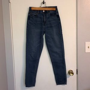 Mom Jeans American Eagle